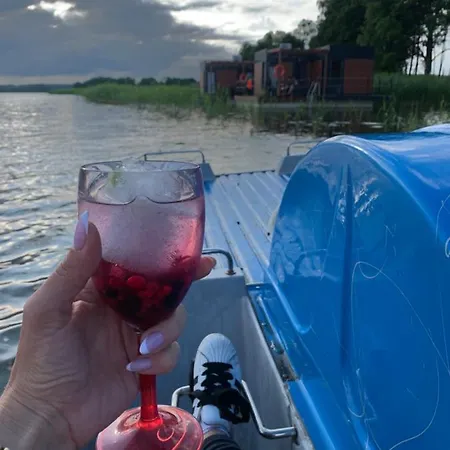 Domki Na Wodzie Warminskie Pompeje Апартаменты *